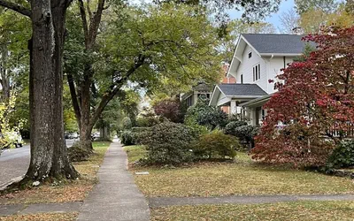 Photo 4 - Walk to Duke Campus 1 Bedroom in Trinity Park