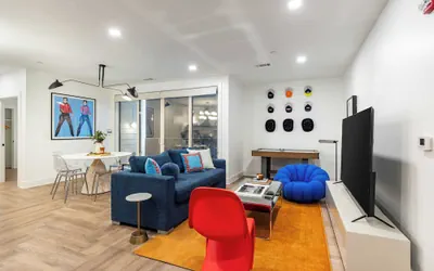 Photo 5 - Dual Bachelor Pads w/ Rooftop Lounge & Games Sleeps 26 5 Min to Broadway