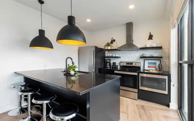 Photo 3 - Dual Bachelor Pads w/ Rooftop Lounge & Games Sleeps 26 5 Min to Broadway
