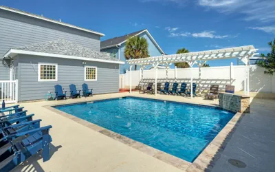 Photo 2 - Chic 2BR Coastal Condo Shared Pool Near the Beach Envy the Adventure