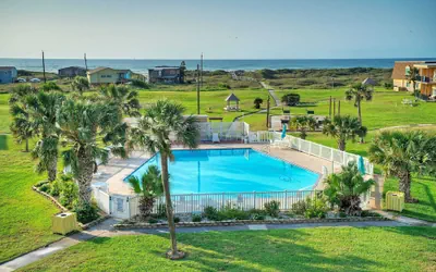 Photo 3 - 2 Condos in Beachfront Complex Pool Pickleball Bubbly Blew Seaside Blessing