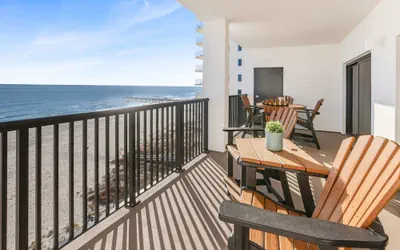 Photo 3 - Palms 915- Premier Beachfront Condo