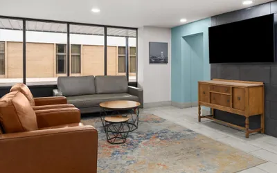 Photo 5 - Super 8 By Wyndham Great Falls City Center
