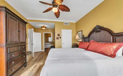 Photo 5 - Grandview East 1604
