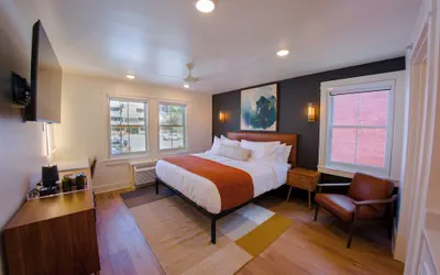 Photo 5 - The 1850 Hotel