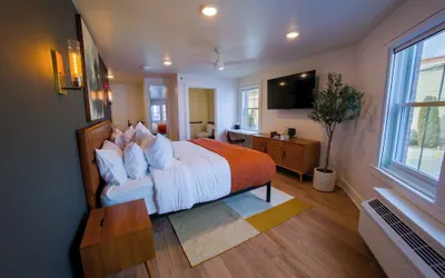 Photo 4 - The 1850 Hotel