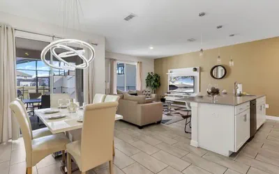Photo 3 - Amazing 4bdr w Pool Near Disney - 4914