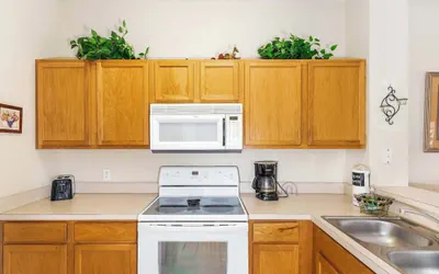 Photo 2 - Stylish 3BR Townhouse 15 min to Disney Parks