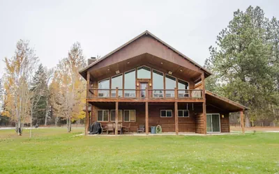 Photo 2 - Flathead River Retreat For 15!