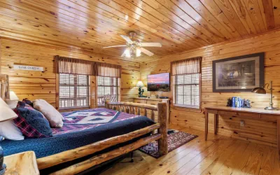 Photo 3 - Hickory Hollow Hideaway