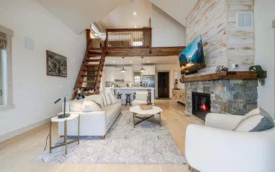 Photo 2 - Wilderness Club Golfer's Cottage