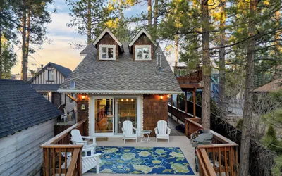 Photo 3 - Lakefront w/ Private Dock, Hot Tub, Large Deck, Views Lakeside on Lagunita