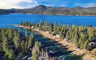 Photo 5 - Lakefront w/ Private Dock, Hot Tub, Large Deck, Views Lakeside on Lagunita