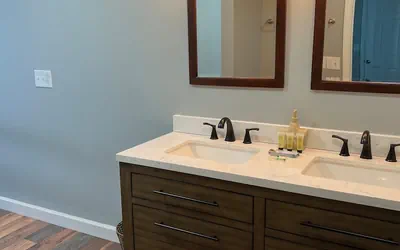 Photo 4 - Oak Island 4BR Retreat