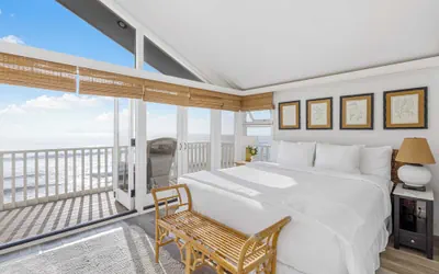 Photo 2 - Unbeatable Beachfront Bliss w/ Ocean Views, Luxe Interiors & Patio Beach Road