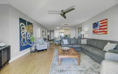 Photo 5 - Beachfront 3bdr Condo w/ Pool & Deck Ocean Views Ocean Blvd #102 by Avantstay
