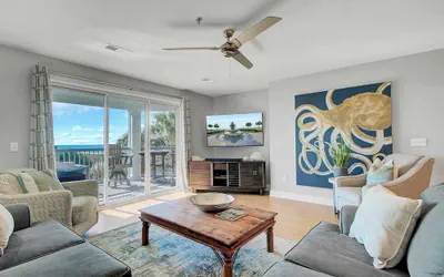 Photo 4 - Beachfront 3bdr Condo w/ Pool & Deck Ocean Views Ocean Blvd #102 by Avantstay