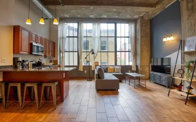Photo 3 - Sosuite 1BR Apt w W/d, Gym, On-site Restaurant