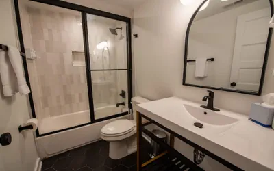Photo 4 - Sosuite NEW 2BR Apt w W D Split Level