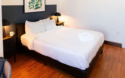 Photo 3 - Sosuite 2BR Apt w W/d, Gym, On-site Restaurant