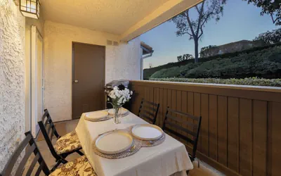 Photo 5 - Walk to Beach Pool, Hot Tub, Private Patio, Parking Seabreeze Retreat