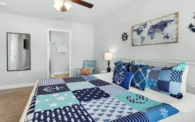 Photo 5 - Modern 3-bedroom Townhouse Minutes From the Beach!