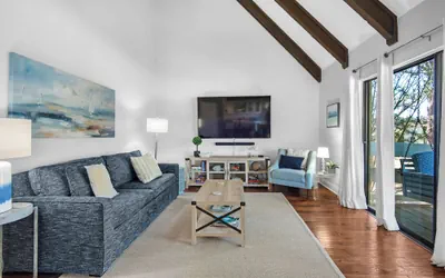 Photo 2 - Sleeps 8 w/ Resort Pools, Tennis, Golf & Beach Access + Attraction Tickets!