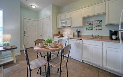 Photo 4 - 2 Coasta Bahia Condos Mins to the Beach + Pool & Golf Cart Zone
