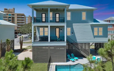 Photo 3 - Azure Horizon Beachfront Charm in Gulf Shores