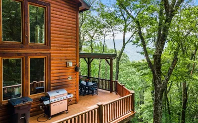 Photo 4 - Eagle Nest Lodge Hot Tubs Mountain Views