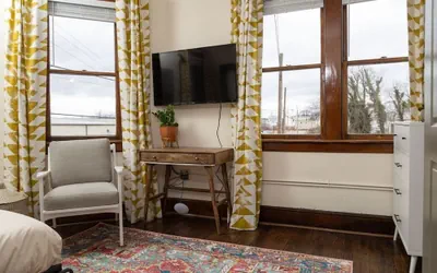 Photo 5 - Luxury Multi-unit Historic Building Near Downtown