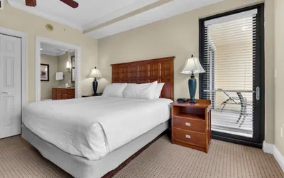 Photo 5 - Emerald Grande W928