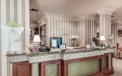 Photo 4 - Emerald Grande W928