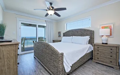 Photo 3 - Beachfront 5bed Easybreezy West