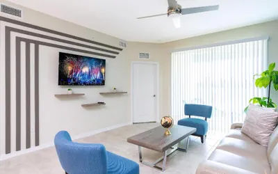 Photo 5 - Amazing Townhome With Lake View at Storey Lake Resort