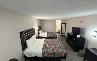 Photo 4 - Sunset Inn