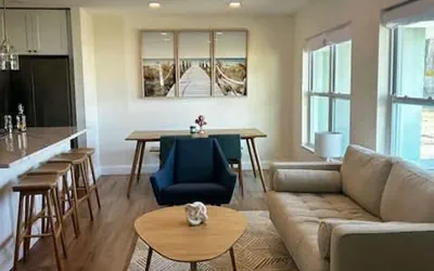 Photo 4 - NEW Stunning Home-close to Beaches-pet Friendly