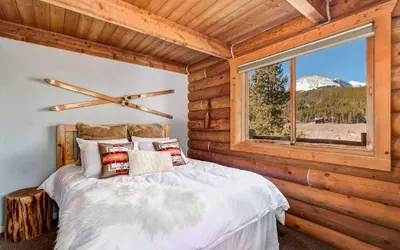 Photo 3 - Private Luxurious Cabin w spa Near Breckenridge