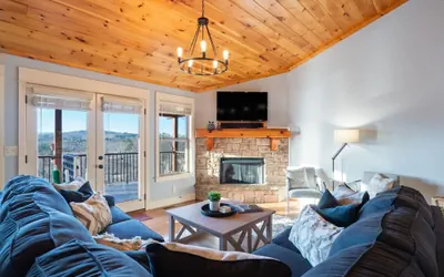 Photo 2 - Gorgeous Blue Ridge Views Spacious Retreat With spa