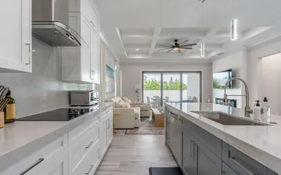 Photo 5 - Sparkling new Vanderbilt Beach Luxury Escape