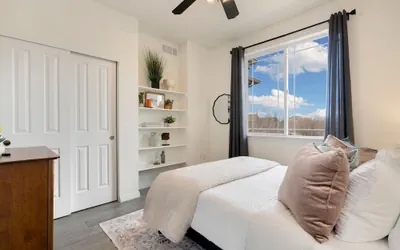 Photo 5 - Timberline Retreat King Bed, Fireplace & Pool!