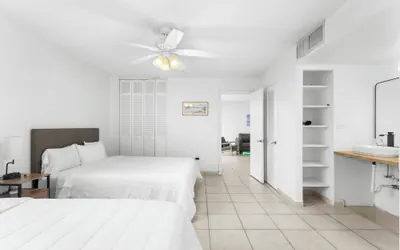 Photo 2 - Bay Harbor Sunset Apt 3A