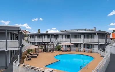 Spanish Trails Inn