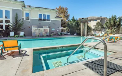 Photo 3 - New Luxurious 1BR Apartment Heated Pool Spa Sauna