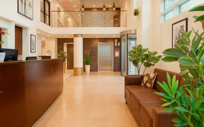 Photo 3 - LIC Manhattan View Hotel