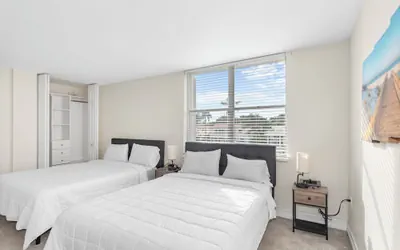 Photo 2 - Bay Harbor Sunset Apt 3C