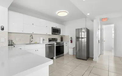 Photo 3 - Bay Harbor Sunset Apt 4A