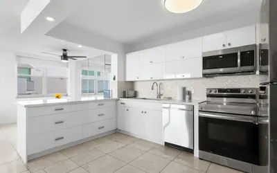 Photo 4 - Bay Harbor Sunset Apt 4A