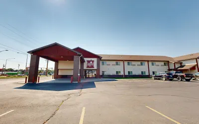 Photo 2 - Western Executive Inn