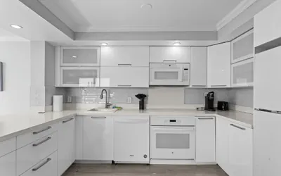 Photo 3 - Bay Harbor Sunset Apt 5A